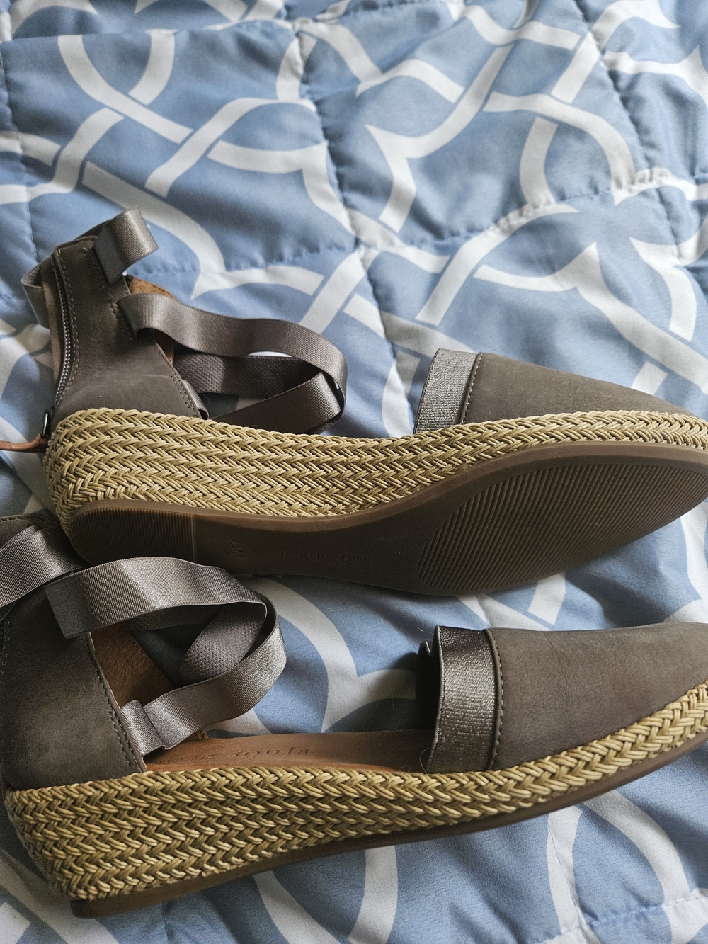 GENTLE SOULS Kenneth Cole Women’s Brown Espadrille Wedge Sandals w/ Ankle Strap